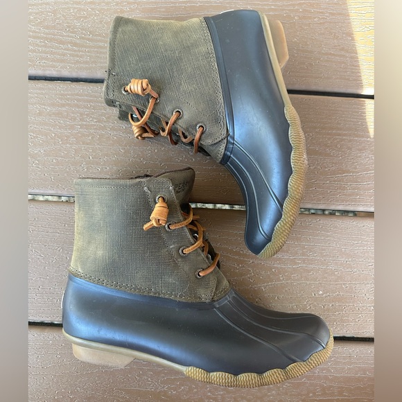 Woman’s Sperrys Saltwater Waterproof Duck Boot Size USA 9 - Picture 2 of 6